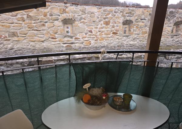 Prenájom priestranného 3 - izbového bytu v dome v centre Bardejova