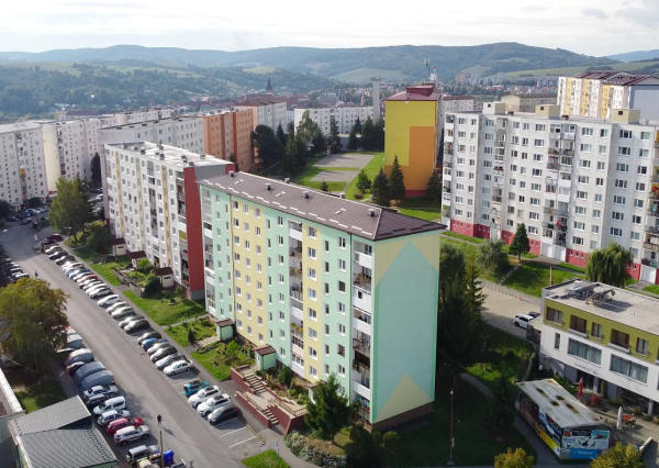 Priestranné bývanie v Bardejove pre rodinu v lokalite s kompletnou občianskou vybavenosťou