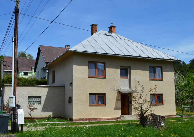 Dom v obci Rokytov